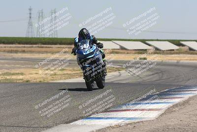 media/Aug-04-2024-TrackDaz (Sun) [[e1ff0814b6]]/Group B/1220pm (Wheelie Bump)/